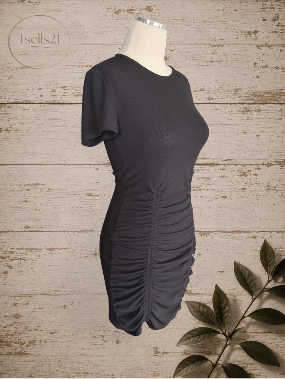 H&M Divided Ribbed Ruched Side Bodycon Mini Dress - Size M - Picture 2 of 6